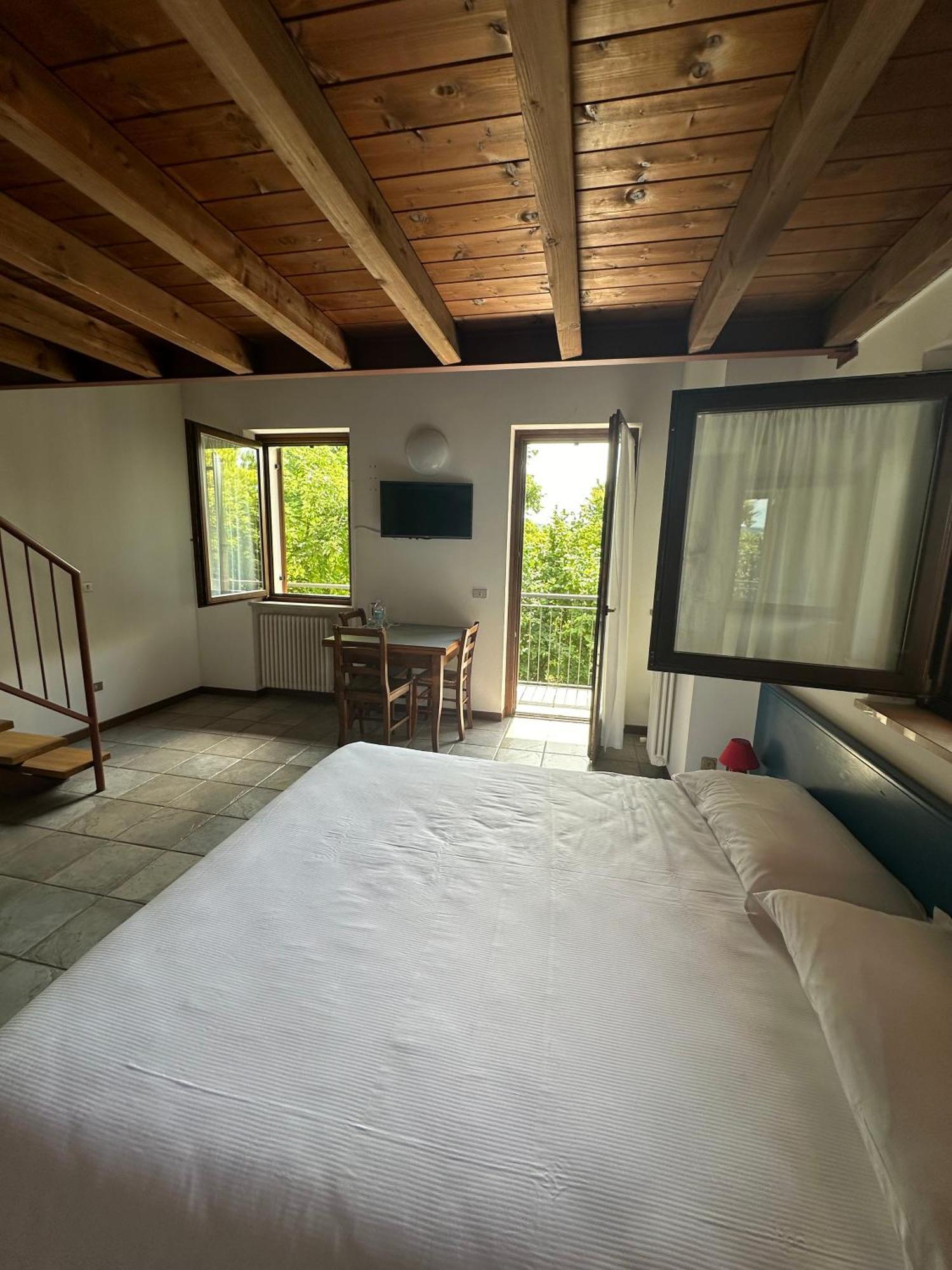 Agriturismo Fioravante سان بيترو في كاريانو المظهر الخارجي الصورة